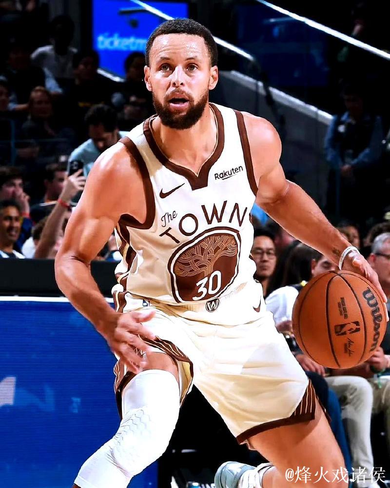 库里谈戈贝尔表现：他能接到那些短传，还能在篮下得分