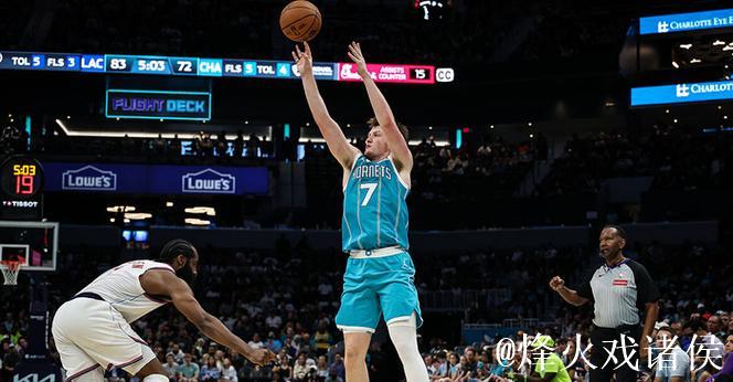 NBA新秀榜：弗拉格力压克努佩尔登顶 奎因升至第三